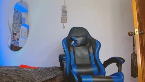 Mistery Guy online show from 17, 11, 2025