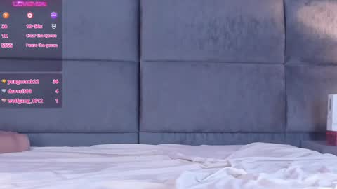 valentino moon online show from 3, 3, 2025