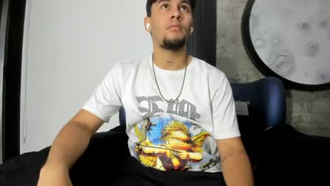 valentino_stonee online show from 13, 7, 2026