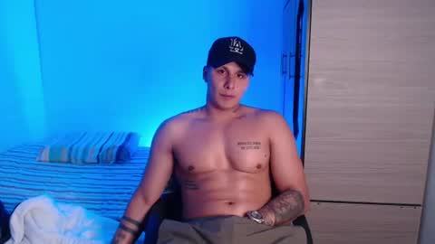 Snapshot of valentinosex_1 chatting on 5, 8, 2026 VALENTINO online show from 5, 8, 2026