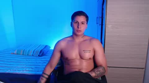 Snapshot of valentinosex_1 chatting on 9, 8, 2026 VALENTINO online show from 9, 8, 2026