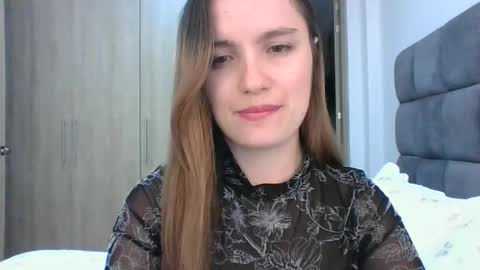 valeriafrannco online show from 11, 3, 2025