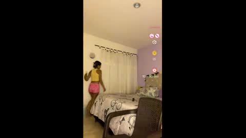 valeria  online show from 24, 10, 2025