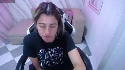 Snapshot of valerie_b chatting on 12, 2, 2025 valerie_b online show from 12, 2, 2025