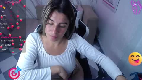 Snapshot of valerie_b chatting on 14, 2, 2025 valerie_b online show from 14, 2, 2025