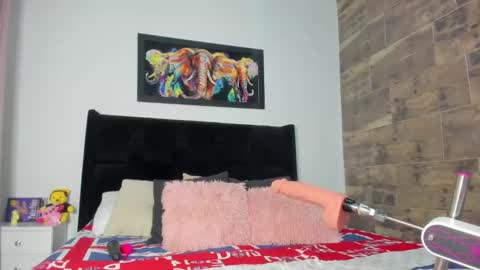 Snapshot of valerie_corthez chatting on 29, 10, 2025 VALERIE online show from 29, 10, 2025