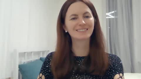 valerie_rose777 online show from 4, 1, 2025