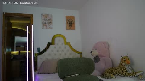 valeriecollinss_ online show from 17, 6, 2026