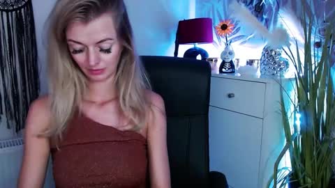 Valerie  online show from 11, 2, 2025