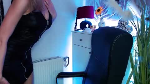 Valerie  online show from 20, 2, 2025