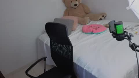 valerihouse_ online show from 21, 5, 2026