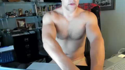 athletic ass muscles underwear smooth cock online show from 7, 11, 2025
