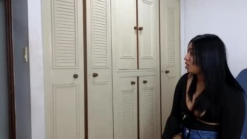 valery_lovex_ online show from 10, 6, 2026