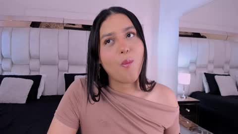 Snapshot of valerycooper23 chatting on 19, 12, 2025 valerycooper23 online show from 19, 12, 2025