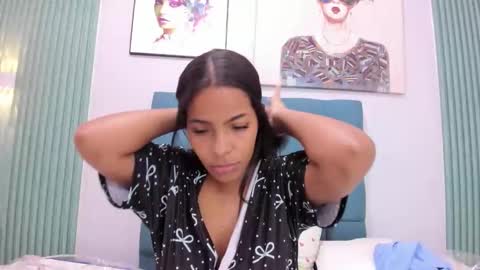 Snapshot of valerynbrown chatting on 15, 5, 2026 valery online show from 15, 5, 2026