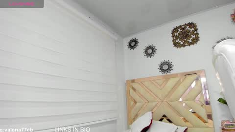 Snapshot of valeryrossee chatting on 4, 3, 2025 VALERIA online show from 4, 3, 2025