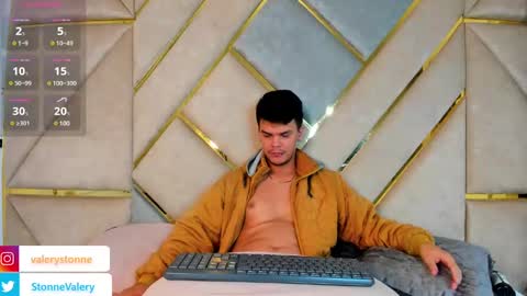 Valery Stonne  online show from 9, 3, 2025