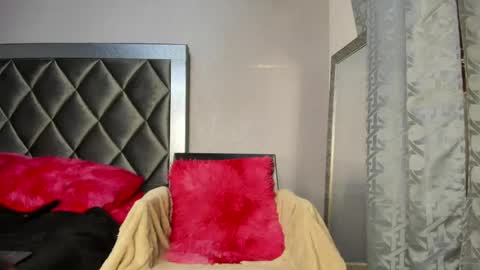 Valentino online show from 7, 6, 2026