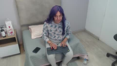 valevicious online show from 10, 11, 2025