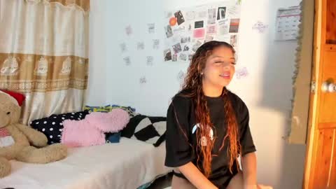 Snapshot of valientegirl_ chatting on 31, 1, 2025 VALIENTE  online show from 31, 1, 2025