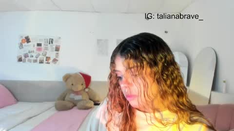 Snapshot of valientegirl_ chatting on 30, 9, 2025 VALIENTE  online show from 30, 9, 2025