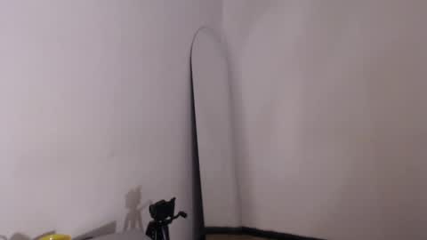 VALIENTE  online show from 7, 4, 2026