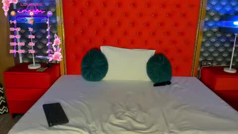 Valerie Val V online show from 4, 3, 2025