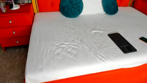 Valerie Val V online show from 10, 10, 2025