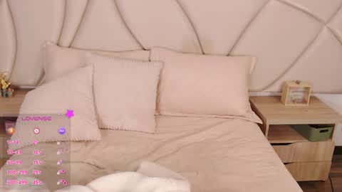 Vallery online show from 28, 1, 2025