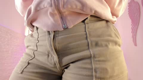 Snapshot of valloletsamar chatting on 9, 1, 2025 Vallolet Peach  online show from 9, 1, 2025