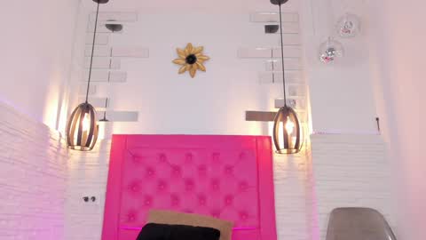 Snapshot of valloletsamar chatting on 17, 1, 2025 Vallolet Peach  online show from 17, 1, 2025