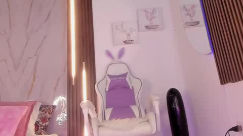 Snapshot of valloletsamar chatting on 12, 9, 2025 Vallolet Peach  online show from 12, 9, 2025