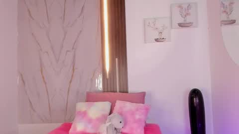 Snapshot of valloletsamar chatting on 28, 9, 2025 Vallolet Peach  online show from 28, 9, 2025