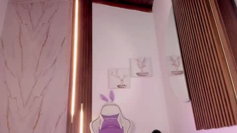 Snapshot of valloletsamar chatting on 4, 10, 2025 Vallolet Peach  online show from 4, 10, 2025