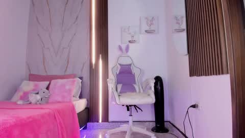 Snapshot of valloletsamar chatting on 7, 10, 2025 Vallolet Peach  online show from 7, 10, 2025