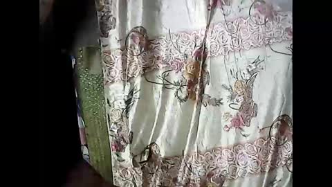 Snapshot of valysexyhot chatting on 26, 5, 2026 valysexyhot online show from 26, 5, 2026