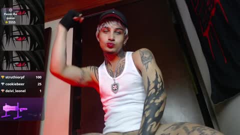 david guzman i model independenthelp me with a thumbs up online show from 11, 1, 2025