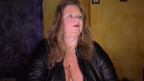 vampwoman online show from 8, 2, 2026