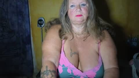 vampwoman online show from 30, 6, 2026