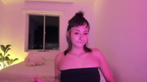 Snapshot of vandalovee chatting on 24, 4, 2026 Babi Alu online show from 24, 4, 2026