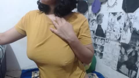 Snapshot of vanesa_20 chatting on 25, 1, 2025 vanesa_20 online show from 25, 1, 2025