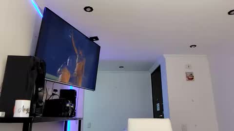 vanessa and samantha online show from 12, 3, 2026