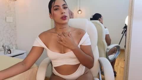 Vanessa  online show from 7, 11, 2025