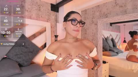Snapshot of vanessa_rain_ chatting on 15, 5, 2026 Vanessa online show from 15, 5, 2026