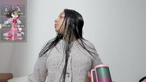 Snapshot of vanessaadol chatting on 5, 1, 2025 vanessaadol online show from 5, 1, 2025