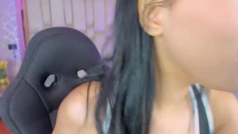vanessaduval online show from 15, 9, 2025