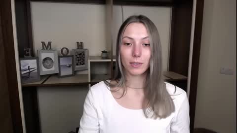 Vanessa online show from 4, 3, 2026