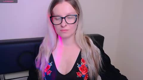 Mia online show from 9, 10, 2025