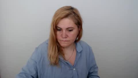 Snapshot of vanillaloveli chatting on 7, 6, 2026 vanillaloveli online show from 7, 6, 2026