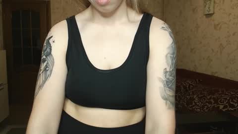 VanillaMuffin online show from 24, 2, 2025